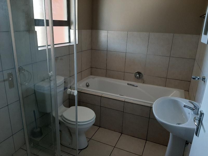 To Let 2 Bedroom Property for Rent in Burgundy Estate Western Cape